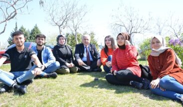 KSÜ Rektörü Can, Öğrencilerle buluştu.