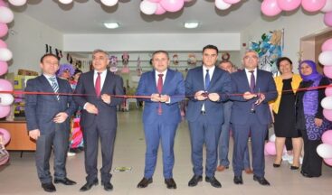 Çocuk Gelişimi Bölümü sergisi açıldı.