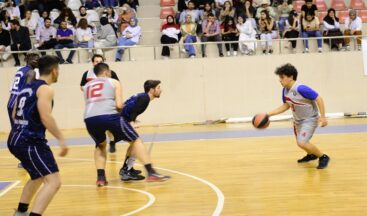 Basketbol Takımıyla Dostluk Maçı Gerçekleştirdi.