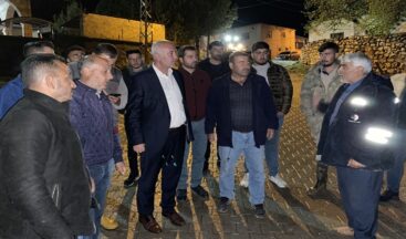 Söğütlü çayı taşınca bazı ev ve tarım arazilerini su bastı.