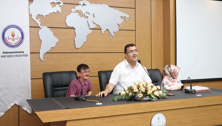 İL MİLLÎ EĞİTİM MÜDÜRLÜĞÜ’NDE BAYRAMLAŞMA YAPILDI.