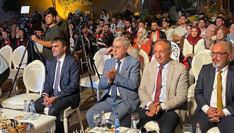 Rektör Can; “Farklı Ülke insanının eğitim ve mezuniyetini önemsiyoruz”