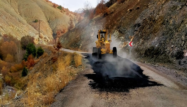 Büyükşehir Nurhak ve Ekinözü’nde Çalışmalarını Sürdürüyor.