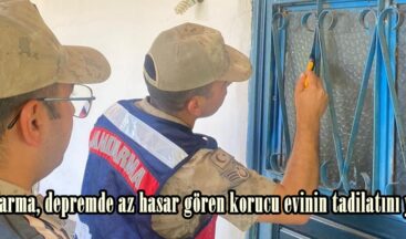 Jandarma, depremde az hasar gören korucu evinin tadilatını yaptı.