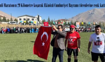 Afşinli Maratoncu 29 Kilometre koşarak Ekinözü Cumhuriyet Bayramı törenlerine renk kattı.