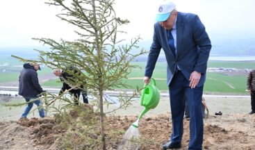 KSÜ’de Deprem Şehitleri Anısına Fidan Dikme Etkinliği Düzenlendi.