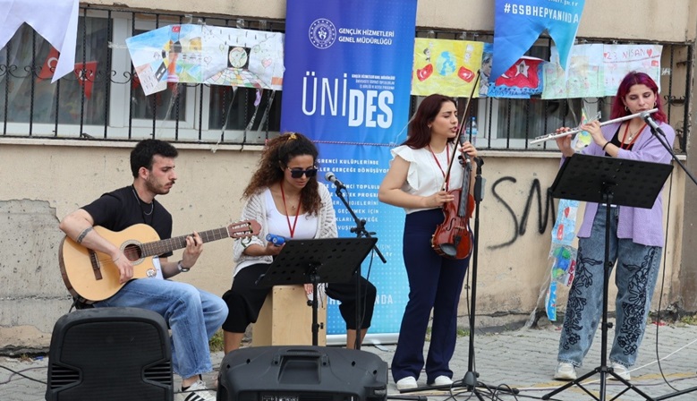 KSÜ’lü Öğrenciler Hatay Samandağ’da Eğitim Atölyesi Gerçekleştirdi.