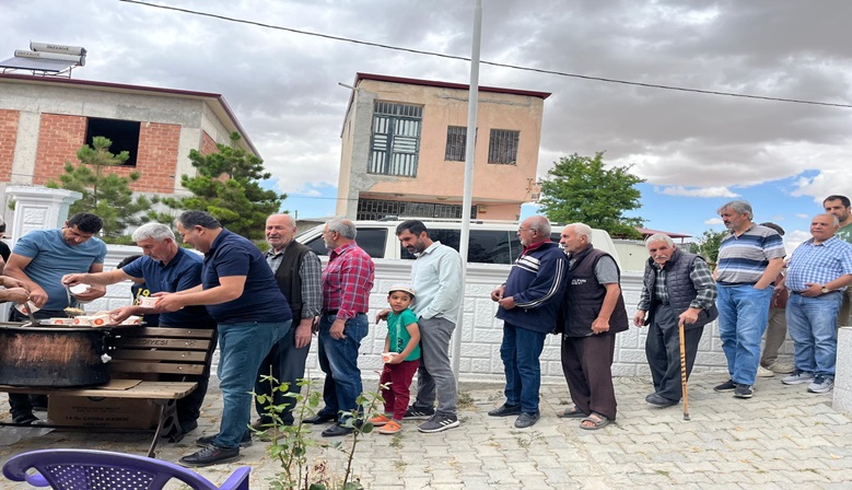 Çiçek Mahallesinde Geleneksel Aşure günü düzenlendi.