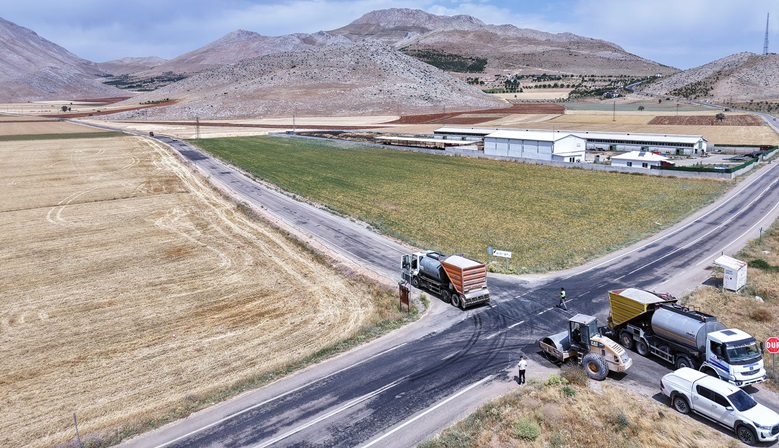 Büyükşehir, Elbistan’da Yolları Bir Bir Yeniliyor.