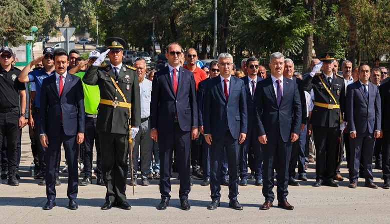 30 Ağustos Zafer Bayramı tüm yurtta olduğu gibi Elbistan’da da Coşkuyla Kutlandı.
