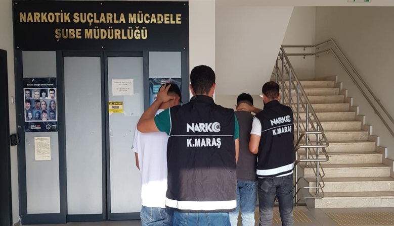 UYUŞTURUCU MADDE TİCARETİ ŞÜPHELİSİ 2 ŞAHIS YAKALANDI