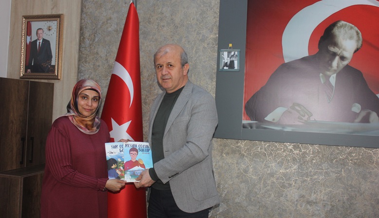 Çocuk Kitabı Yazarı Ayşe Arslan’dan Ekinözü Milli Eğitim Müdürlüğüne ziyaret.