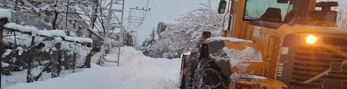 Büyükşehir Kar Mesaisini Sürdürüyor; Ekiplerden Kesintisiz Çalışma