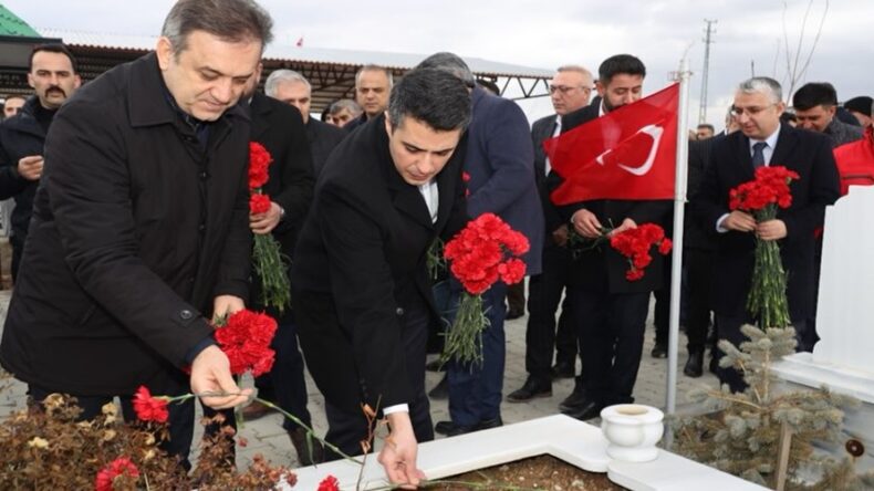 Asrın Felaketinin Üçüncü Yılında Elbistan’da Deprem Şehitleri Dualarla Anıldı.