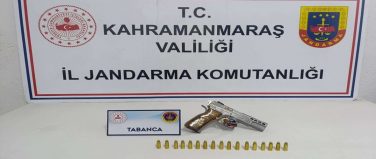 Jandarma, aranan şahıslara göz açtırmıyor.