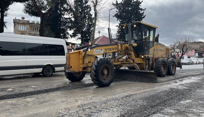 Yağışların Arterlerde Meydana Getirdiği Bozulmalar Hızlıca Onarılıyor.