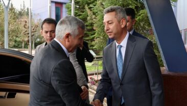 Vali Ünlüer’den Rektör Okumuş’a Hayırlı Olsun Ziyareti.