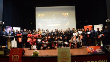 KSÜ Yönetimi TEKNOFEST Başarısını Paylaşan Öğrencilerin Ödül Törenine Katıldı.