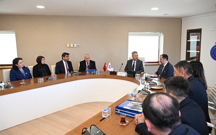 Özbekistan Heyeti KSÜ’de İş Birliği Anlaşmalarına İmza Attı.