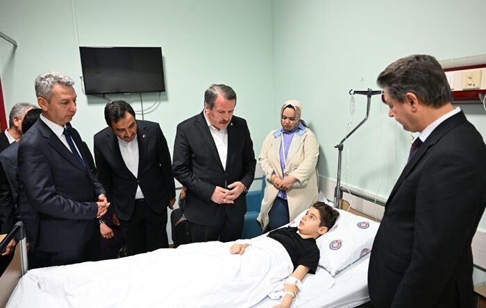 Memur-Sen Genel Başkanı Ali Yalçın KSÜ Tıp Fakültesi Hastanesinde Tedavi Gören Yaralıları Ziyaret Etti.