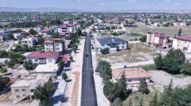 Büyükşehir, Elbistan’daki Tepebaşı Caddesi’nde Asfalt Mesaisine Başladı.