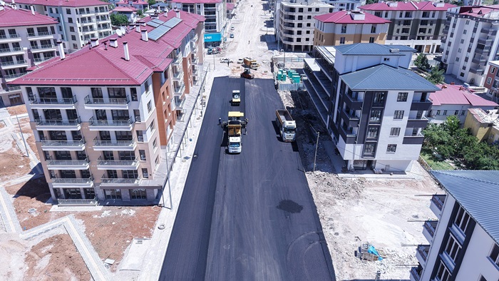 Büyükşehir, Elbistan Hacı Esat Efendi Caddesi’nde Kapsamlı Dönüşümü Başlattı.