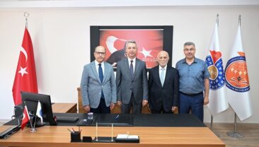 İnsan ve Toplum Bilimleri Fakültesinde Dekanlık Devir Teslimi Gerçekleşti.