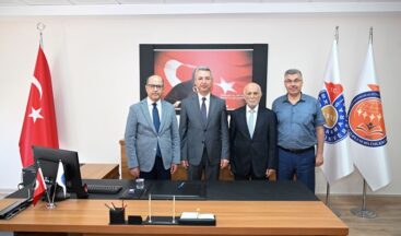 İnsan ve Toplum Bilimleri Fakültesinde Dekanlık Devir Teslimi Gerçekleşti.