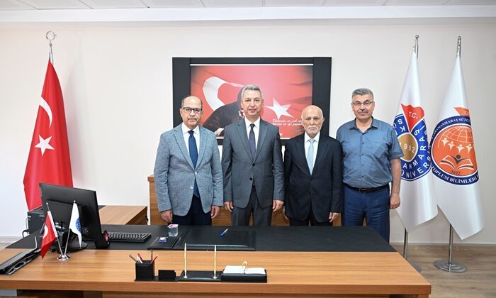 İnsan ve Toplum Bilimleri Fakültesinde Dekanlık Devir Teslimi Gerçekleşti.