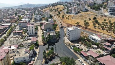 Büyükşehir, Dulkadiroğlu Aslanbey’de Asfalt Mesaisini Durmaksızın Sürdürüyor.