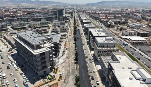 Azerbaycan Mahallesi’nde Asfalt Mesaisi Tüm Hızıyla Sürüyor.