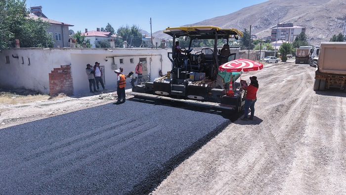 Büyükşehir, Elbistan Darende Caddesi’nde Dönüşüm Başlattı.