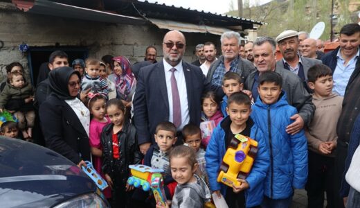YÜZ YÜZE 100. MAHALLEDE: BAŞKAN AKPINAR GÖNÜLLERE DOKUNAN BULUŞMALARINI SÜRDÜRÜYOR.