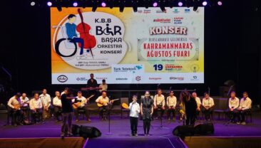 Mehmet Kalalı ve Bir Başka Orkestra’dan Ağustos Fuarı’nda Müzik Şöleni.
