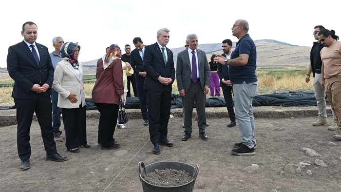 Domuztepe Höyüğü’nde Binlerce Yıllık Tarih Gün Yüzüne Çıkıyor.