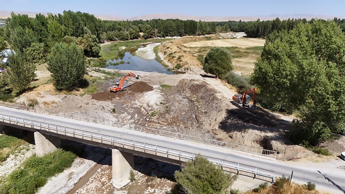 Büyükşehir’den Elbistan Kırsalında Ulaşımı Rahatlatacak Bir Yol Yatırımı Daha.