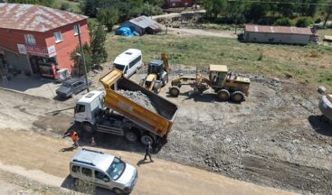 Büyükşehir, Andırın’da Bir Grup Yolunun Daha Konforunu Artırıyor.