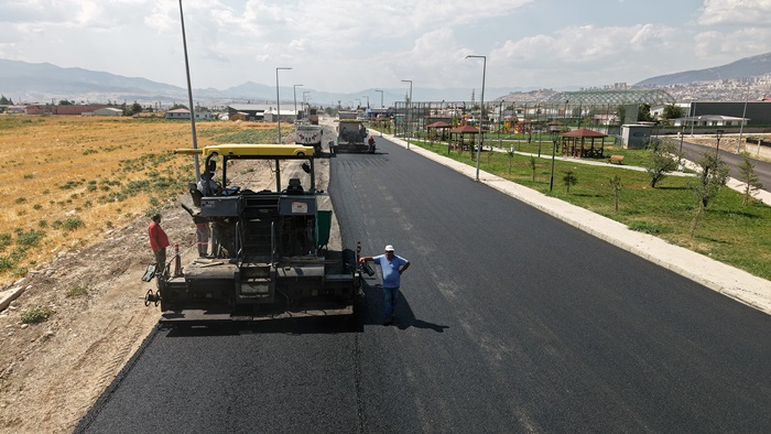 Büyükşehir, Asfalt Mesaisini Yeni Haftada 20 Farklı Noktada Sürdürecek.