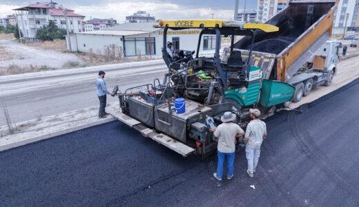 Elbistan’da Büyükşehir’in Asfalt Çalışmalarına Esnaf ve Vatandaştan Tam Not.