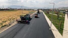 Büyükşehir, Dulkadiroğlu’nda Asfalt Mesaisini Sürdürüyor.